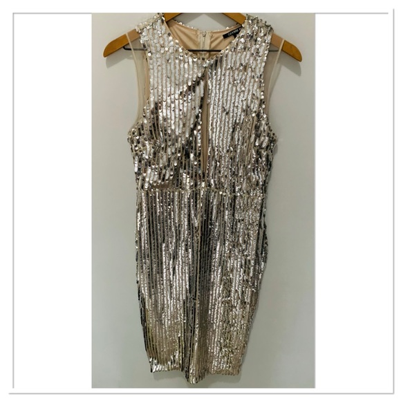 Gianni Bini Shine Bright Sequin Dress Silver Size Medium Gianni Bini Shine Bright Sequin Dress Silver Size Medium